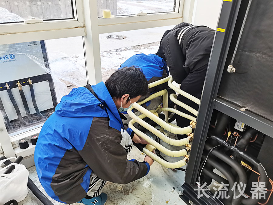 工業冷水機管道安裝.jpg 工業冷水機管道安裝.jpg