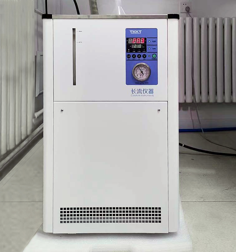 精密冷水機(jī).jpg 精密冷水機(jī).jpg